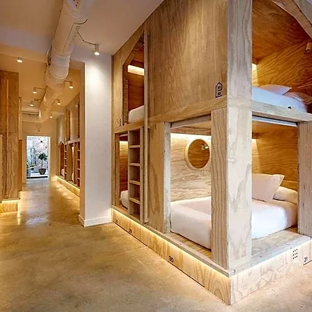 Hostel Colo Colo - Single Private Beds