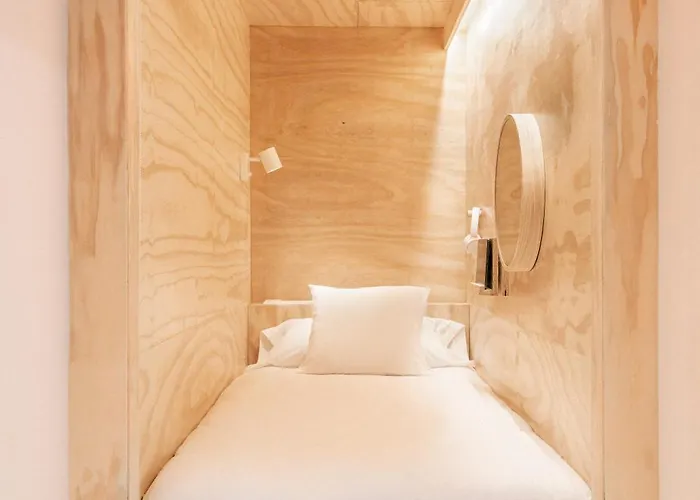 Colo Colo - Single Private Beds * Валенсия