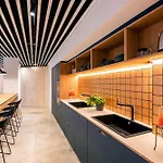 Hostel Colo Colo - Single Private Beds Βαλένθια