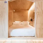 Colo Colo - Single Private Beds Hostel *