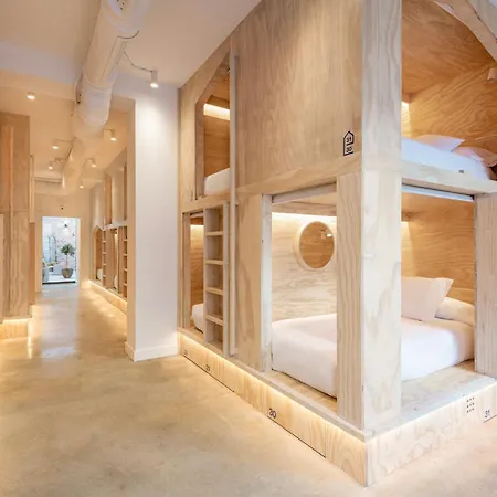 Colo Colo - Single Private Beds Vandrarhem